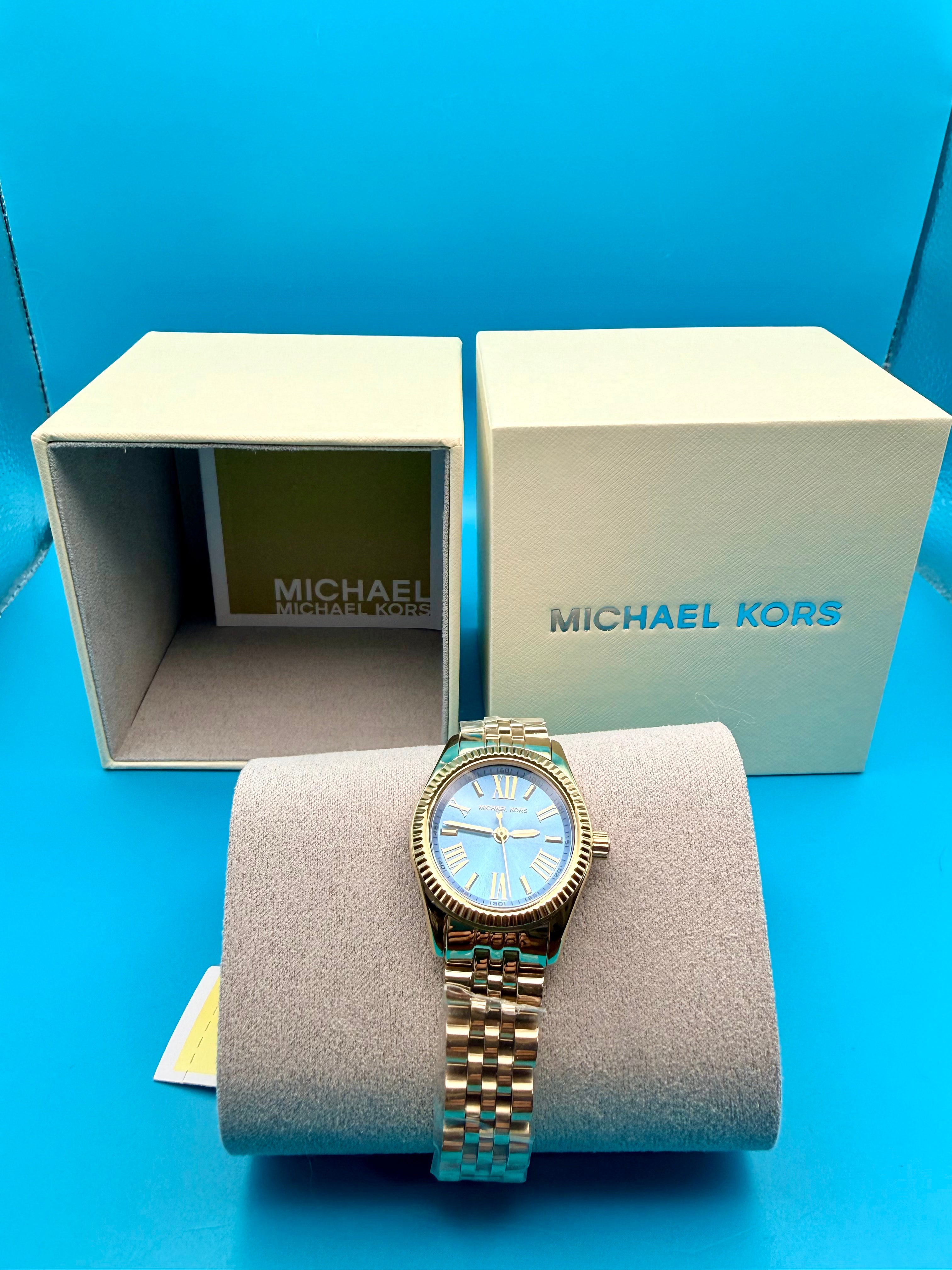Consignment: Michael Kors 26mm Gold Tone & Blue Dial