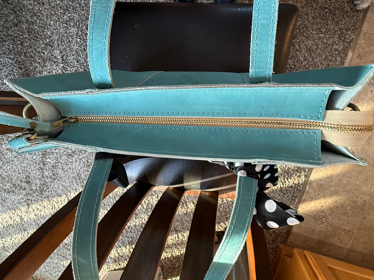 Consignment: Portland Leather Goods Happy Teal Tote